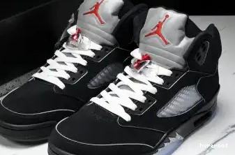 Hyperoad “Black Jordan Reimagined” Air 5 Metallic 0525